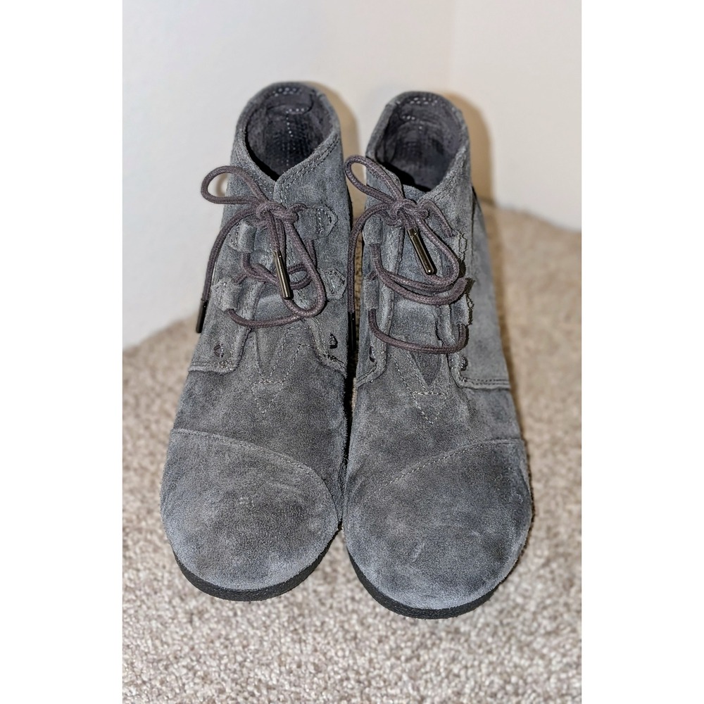 TOMS Kala Desert Suede Wedge Ankle Boots Gray Lace Up Size 9 NWOT